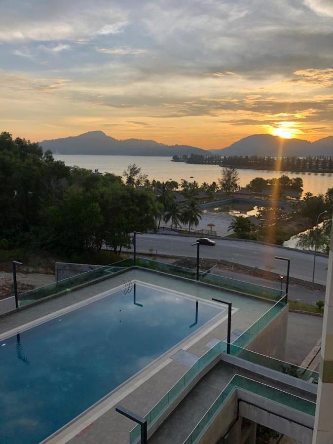 Marina Heights Hotel Residences Lumut Exterior photo