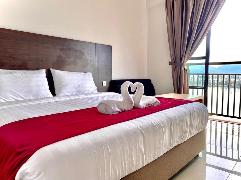 Marina Heights Hotel Residences Lumut Exterior photo