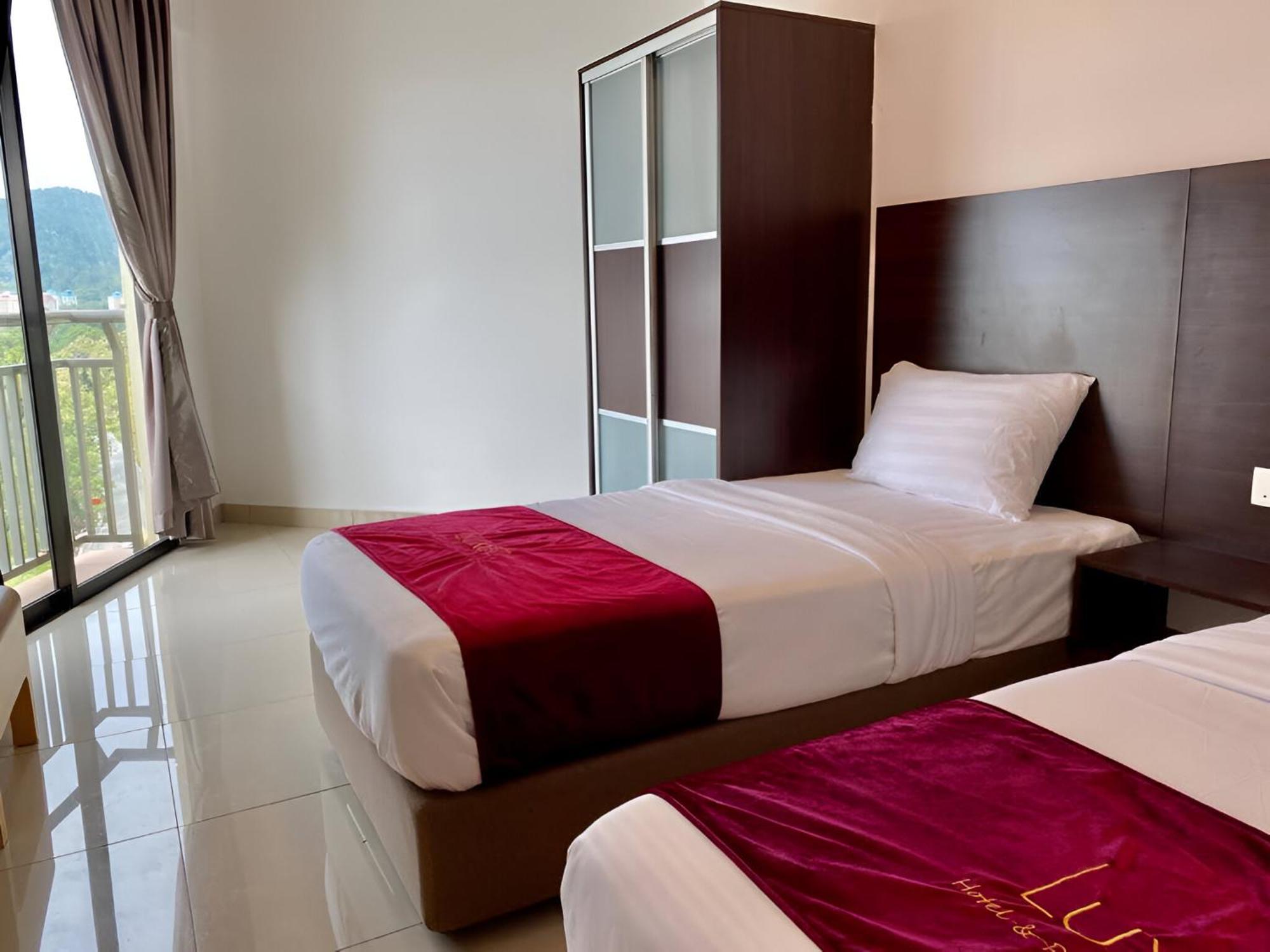 Marina Heights Hotel Residences Lumut Exterior photo
